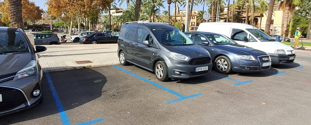 Parking in Palma de Mallorca - blue zone - 
Avoid parking mistakes in Palma