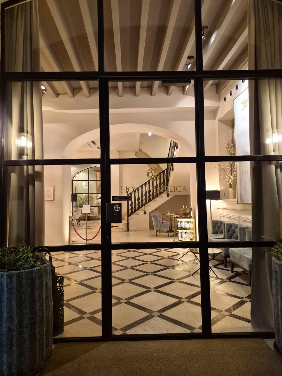 Entrance Hotel Basilica - Palma de Mallorca